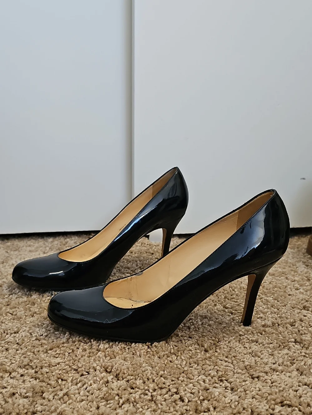 KATE SPADE patent leather round toe pumps heels Size 9.5